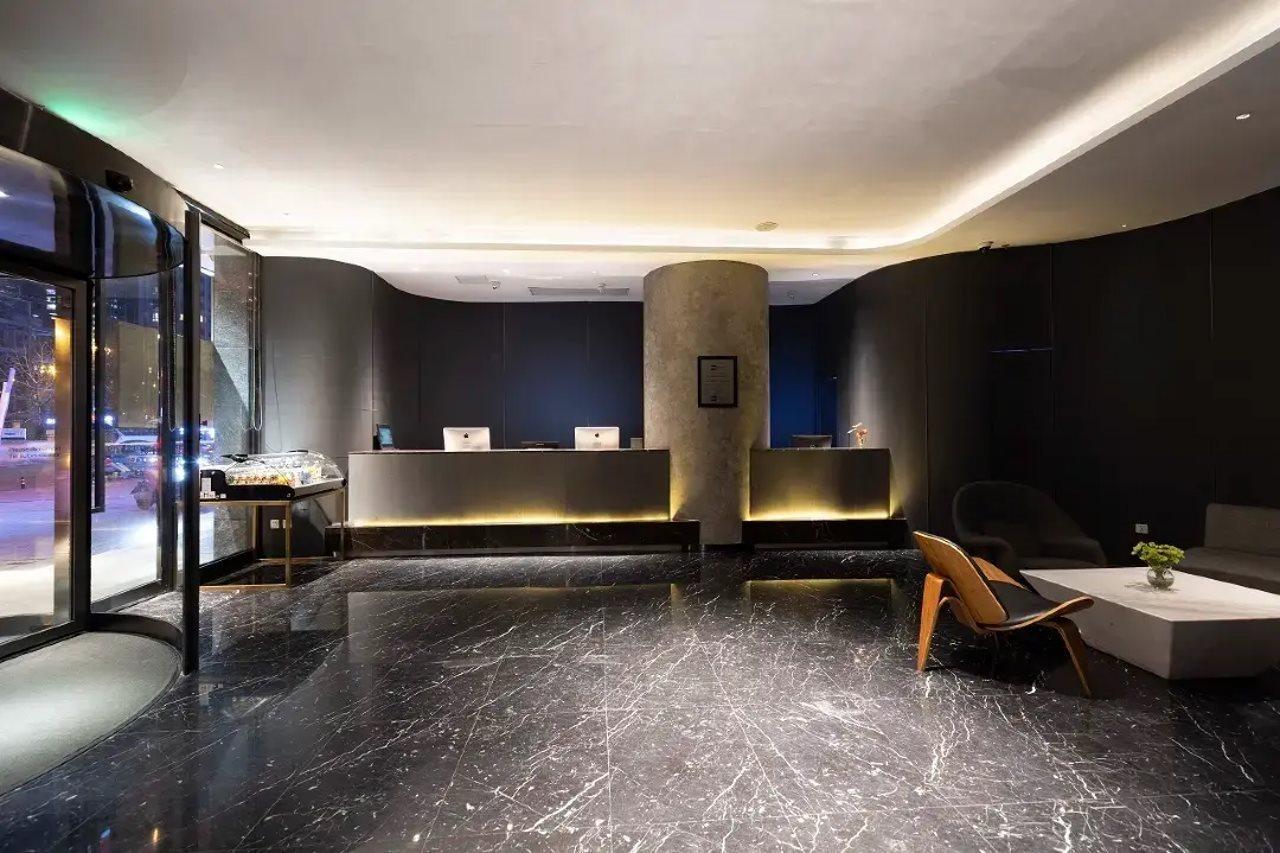 Holz Hotel Shenyang Buitenkant foto