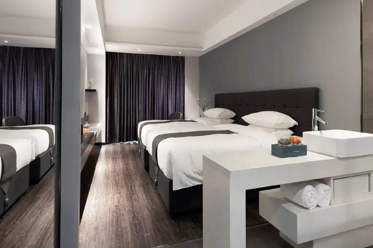 Holz Hotel Shenyang Buitenkant foto