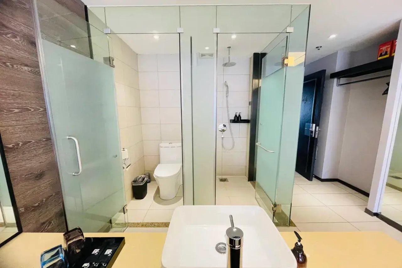 Holz Hotel Shenyang Buitenkant foto