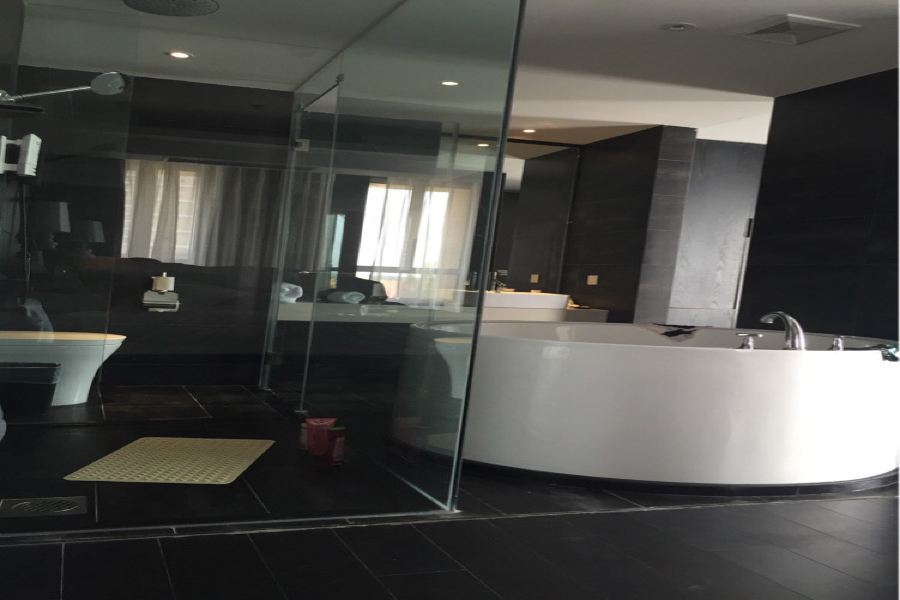 Holz Hotel Shenyang Buitenkant foto
