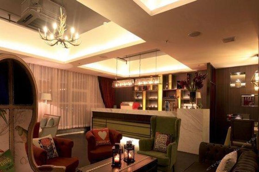 Holz Hotel Shenyang Buitenkant foto