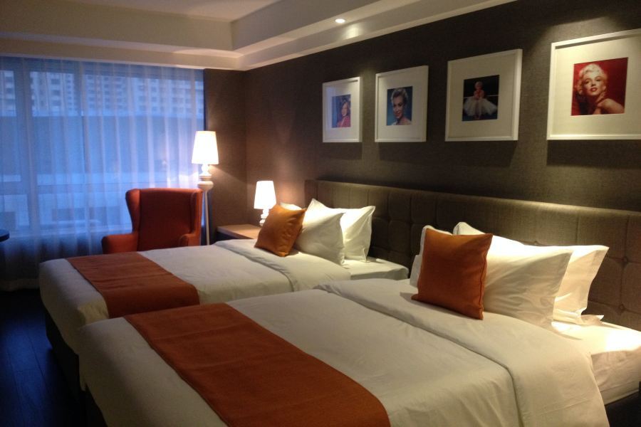 Holz Hotel Shenyang Buitenkant foto